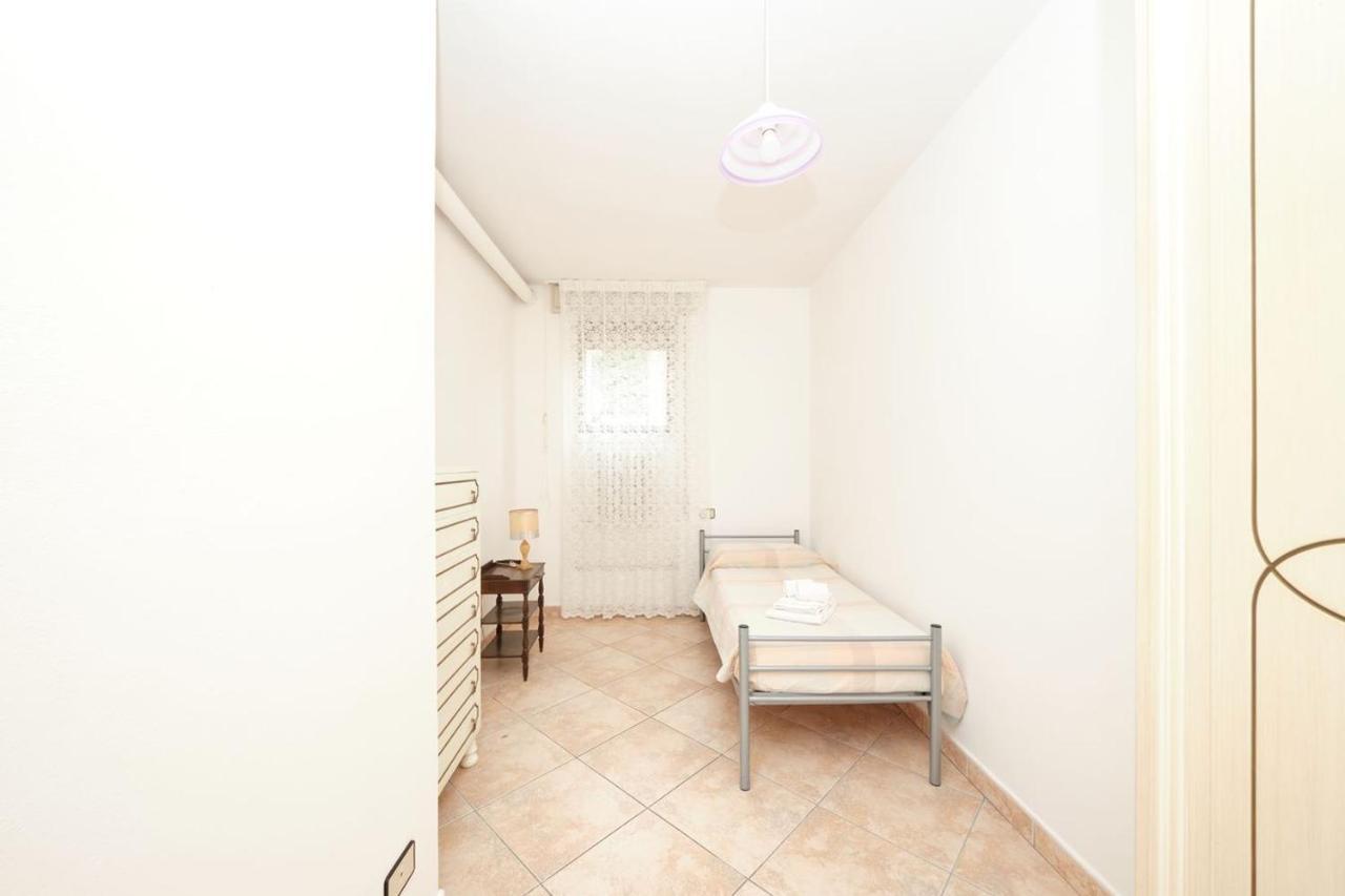 Appartamento Floriana Desenzano del Garda Exterior photo