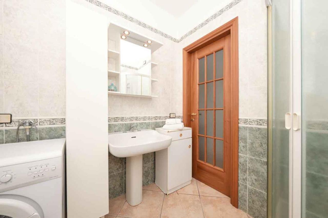 Appartamento Floriana Desenzano del Garda Exterior photo