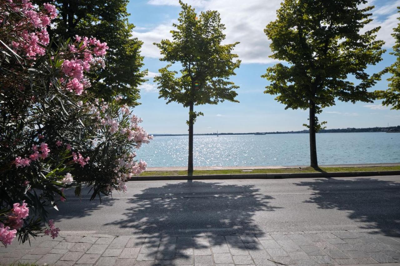 Appartamento Floriana Desenzano del Garda Exterior photo